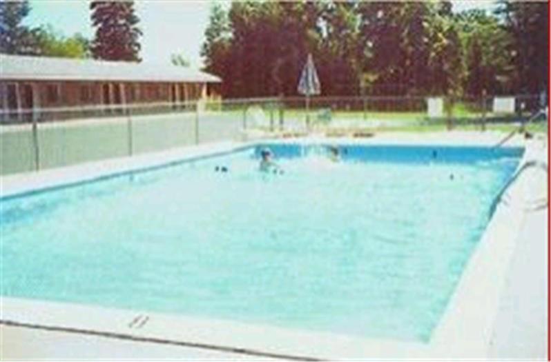 Capri Motel Mackinaw City Exterior photo